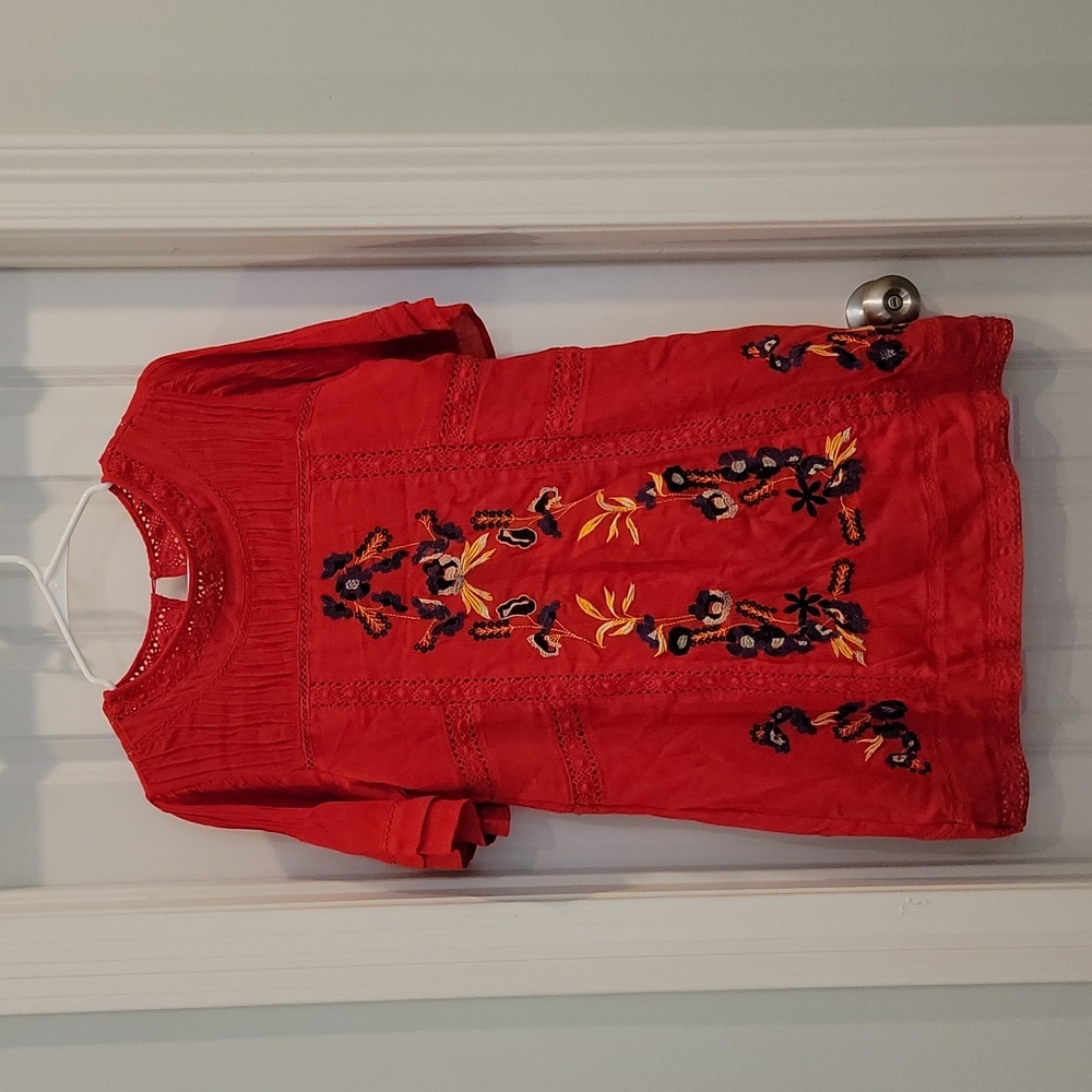 Umgee red embroidered dress. Lined. Size M. Excellent condition. Never worn